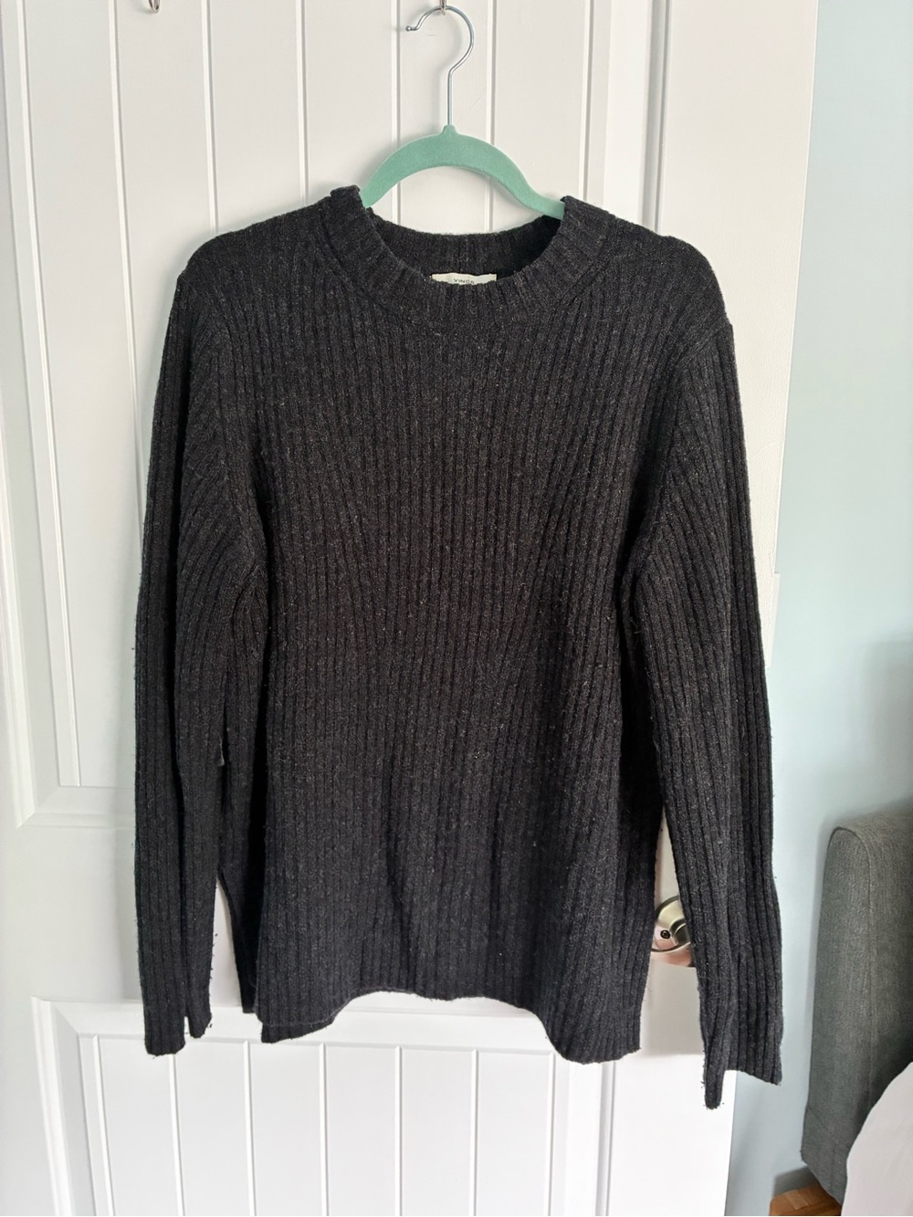 Vince Women’s Charcoal Ribbed Crewneck Sweater